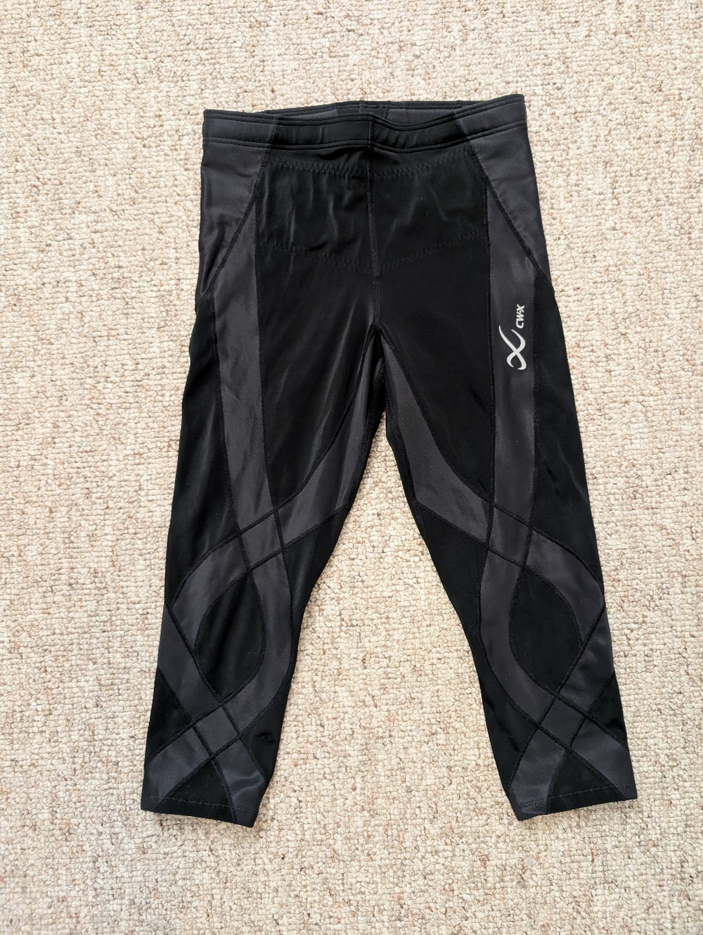 CW-X Black Performance 3/4 Compression Leggings - Picture 4 of 5